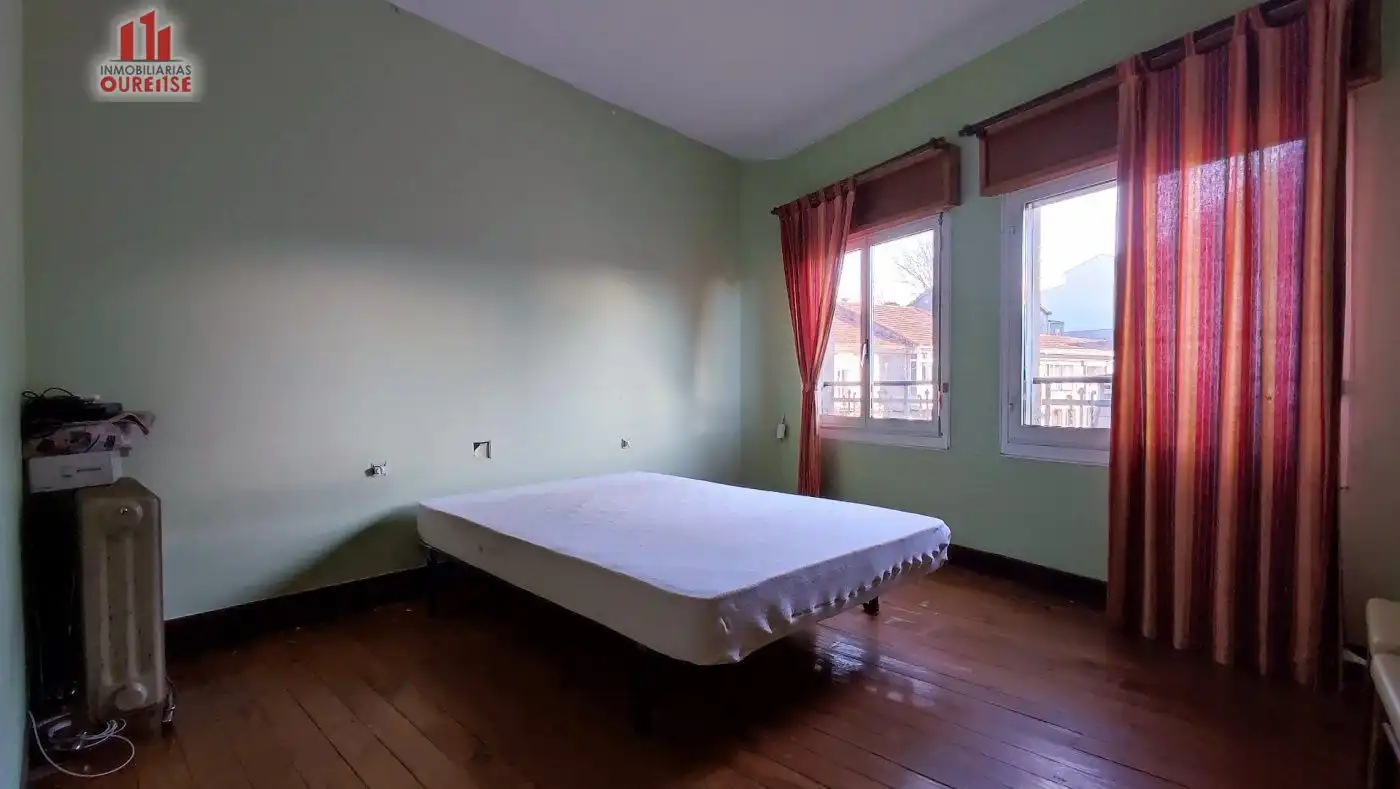 Dormitori de Casa o xalet en venda en Vilar de Barrio