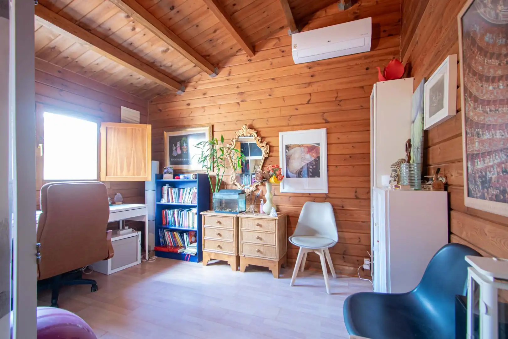 Living room of Houses for sale in Mairena del Aljarafe  with Air Conditioner, Heating and Private garden