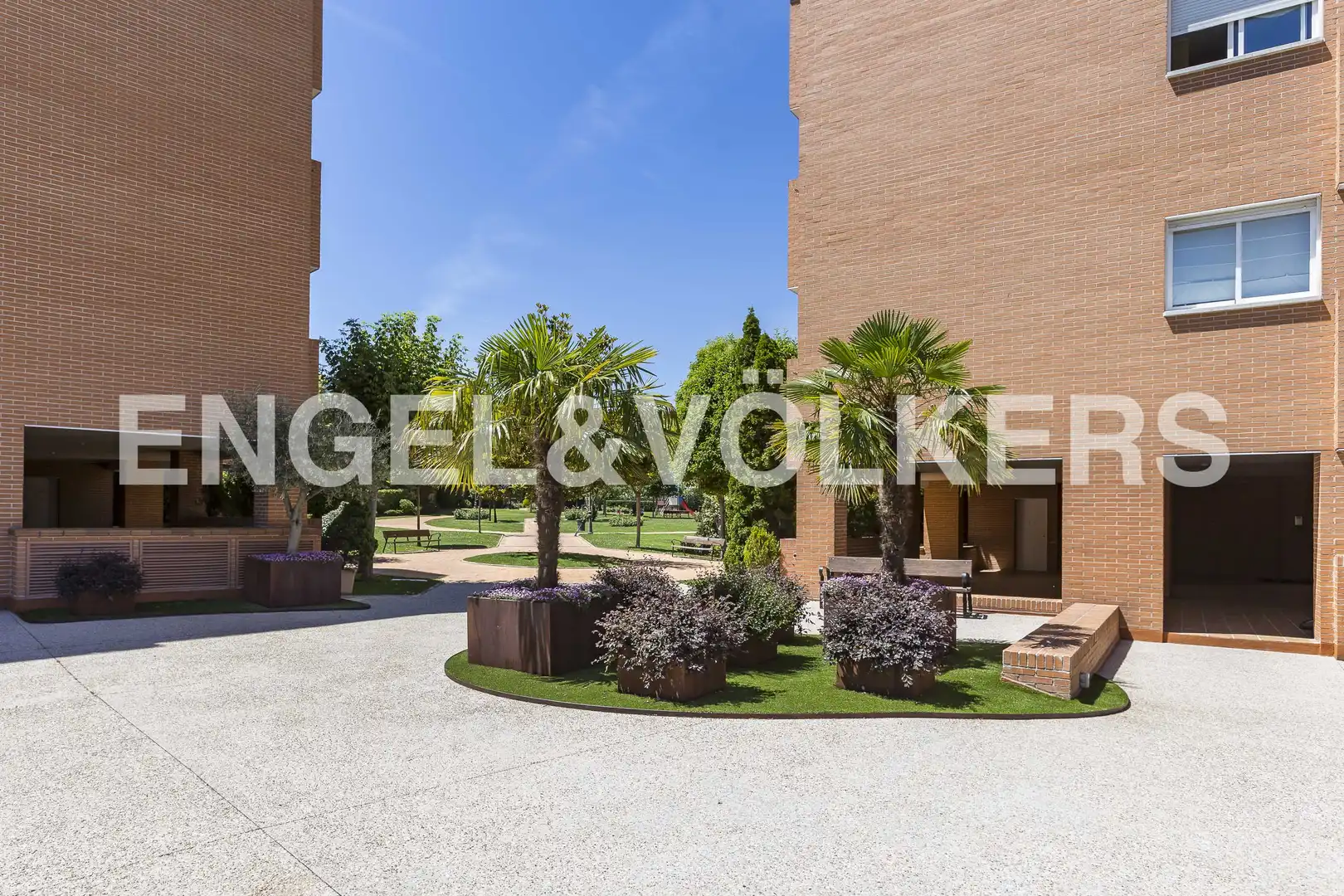 Exterior view of Flat for rent in Madrid  with Air Conditioner, Heating and Parquet flooring