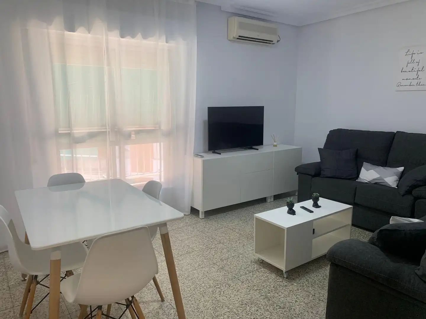 Sala d'estar de Pis de lloguer en Plasencia amb Aire condicionat, Calefacció i Terrassa