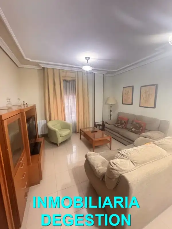 Wohnzimmer von Wohnung zur Miete in Linares mit Klimaanlage, Heizung und Möbliert