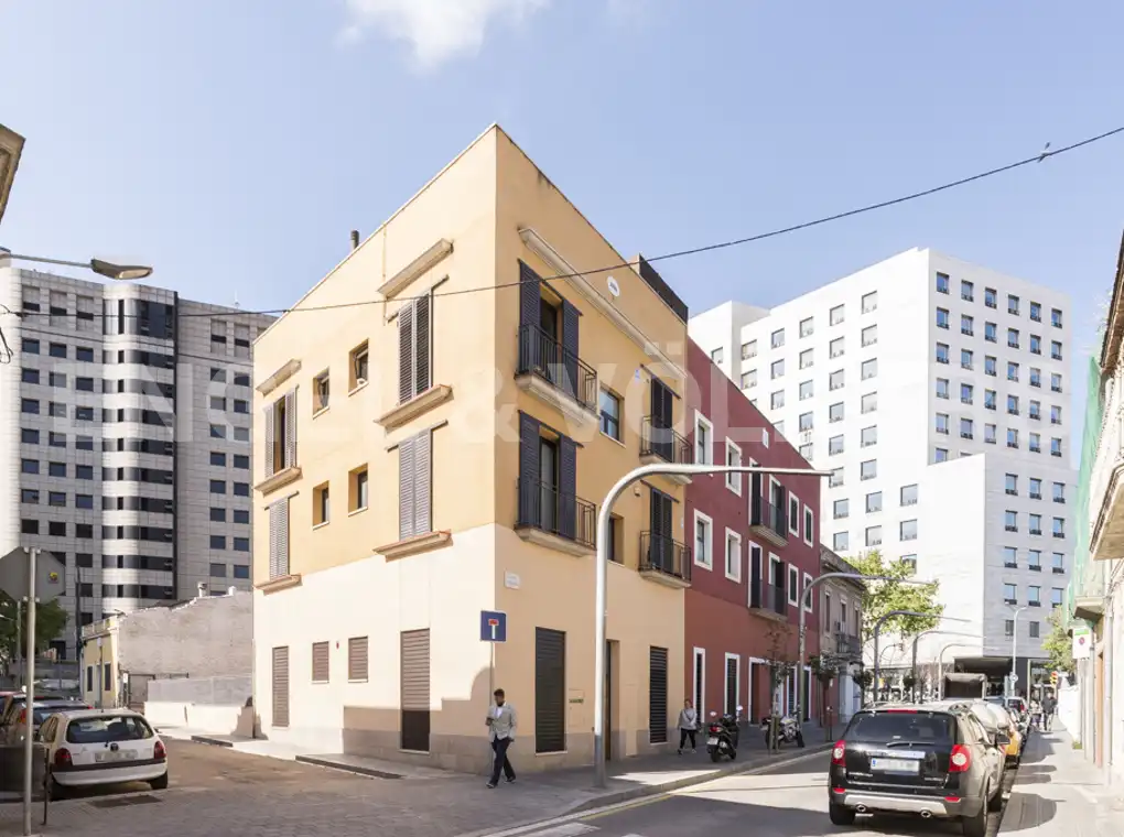 Außenansicht von Dachboden zum Verkauf in Barcelona mit Klimaanlage, Heizung und Parkett