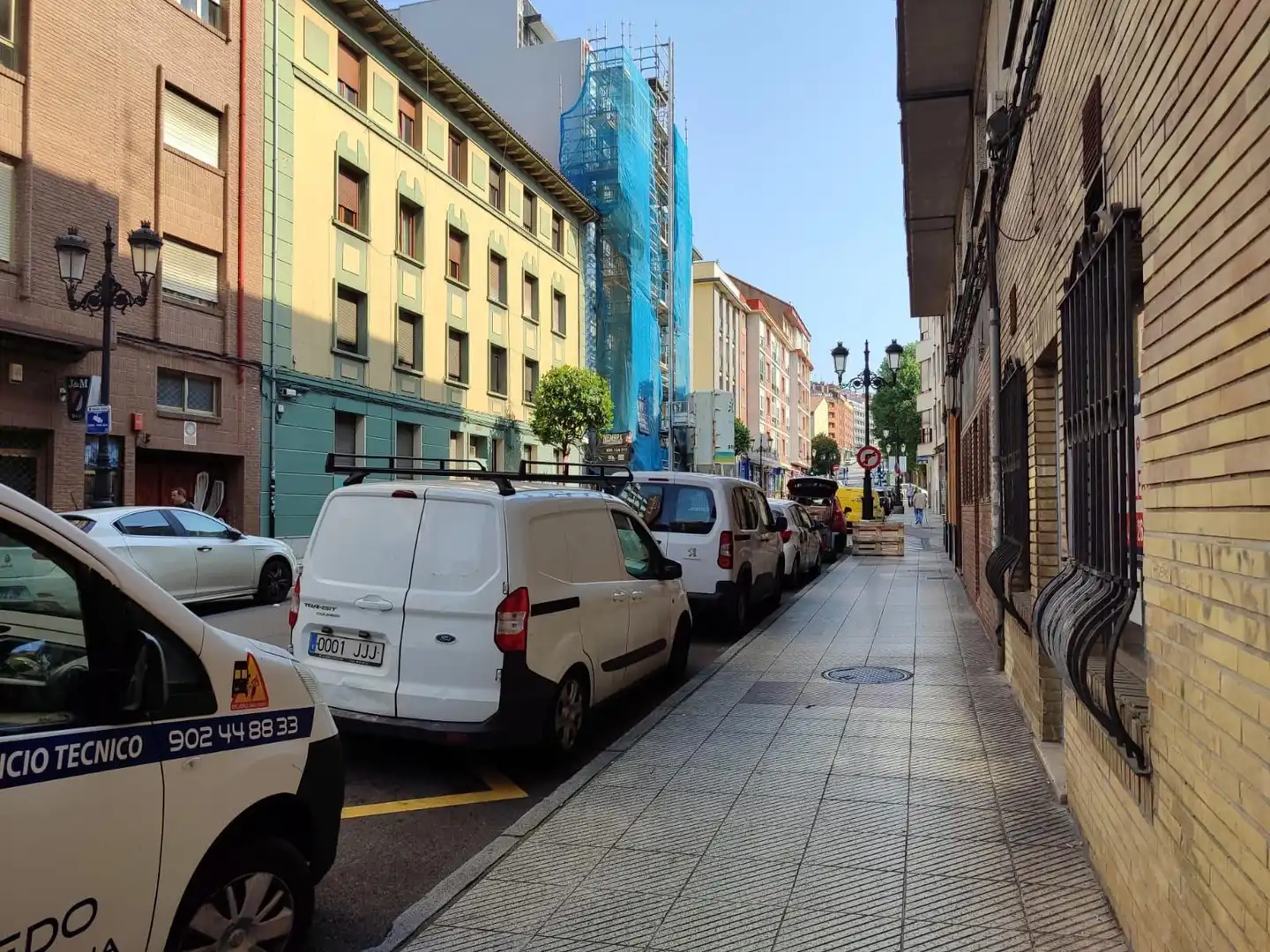 Vista exterior de Pis en venda en Oviedo  amb Calefacció i Traster