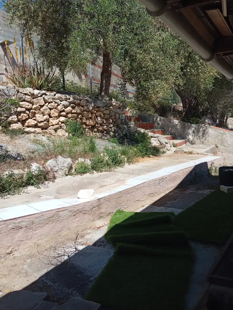 Vista exterior de Casa o xalet en venda en Bellvei amb Aire condicionat, Jardí privat i Terrassa