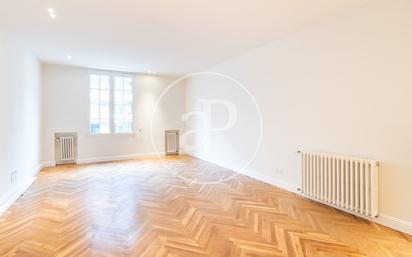 Living room of Flat for sale in  Barcelona Capital  with Air Conditioner and Heating