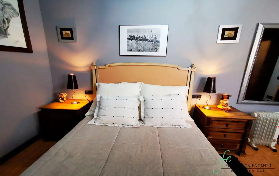 Schlafzimmer von Country house zum Verkauf in Espiel mit Privatgarten, Terrasse und Abstellraum
