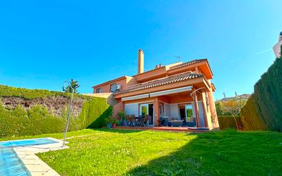 Jardí de Casa adosada en venda en Mairena del Aljarafe amb Jardí privat, Terrassa i Traster