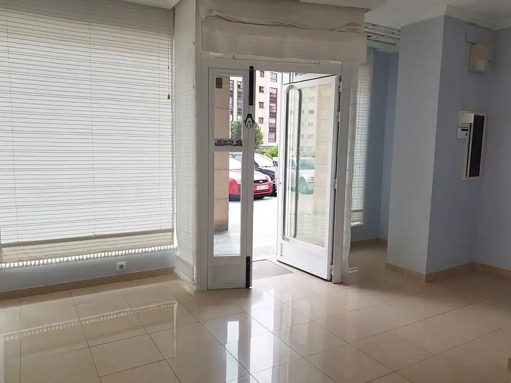Local en venda en A Coruña Capital  amb Aire condicionat i Calefacció