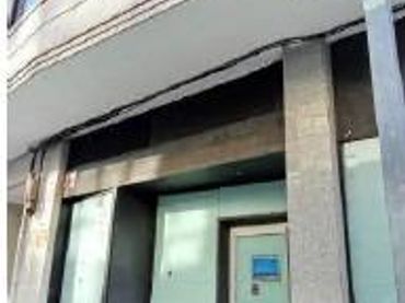 Local comercial en venta en Avenida Doutor Touron 25