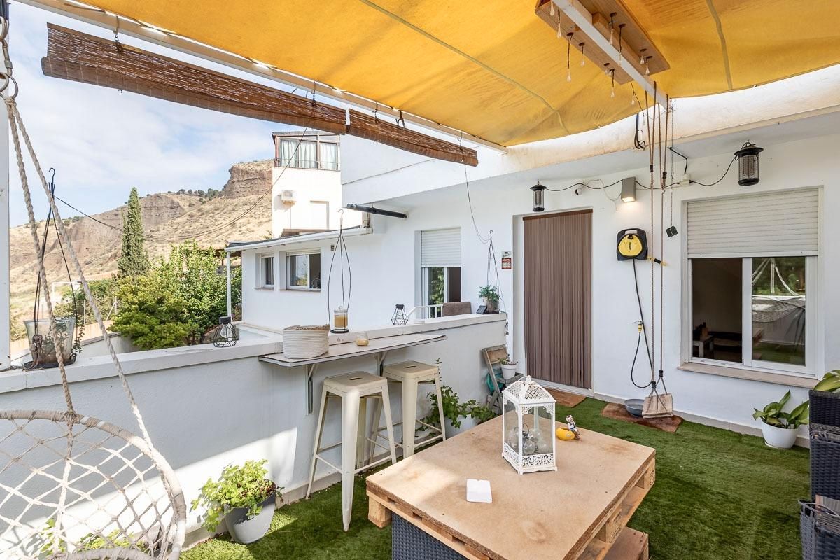 Terrassa de Casa adosada en venda en Cenes de la Vega amb Jardí privat, Terrassa i Piscina