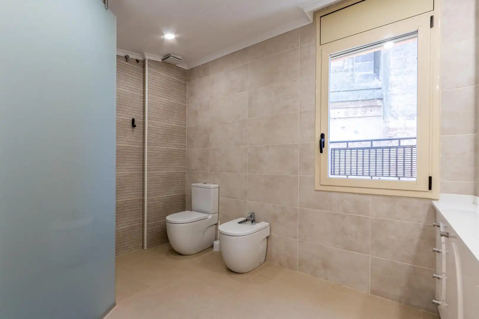 Bany de Casa o xalet en venda en Castellar del Vallès amb Calefacció, Jardí privat i Terrassa