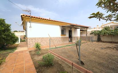 Vista exterior de Casa o xalet en venda en Rincón de la Victoria amb Terrassa