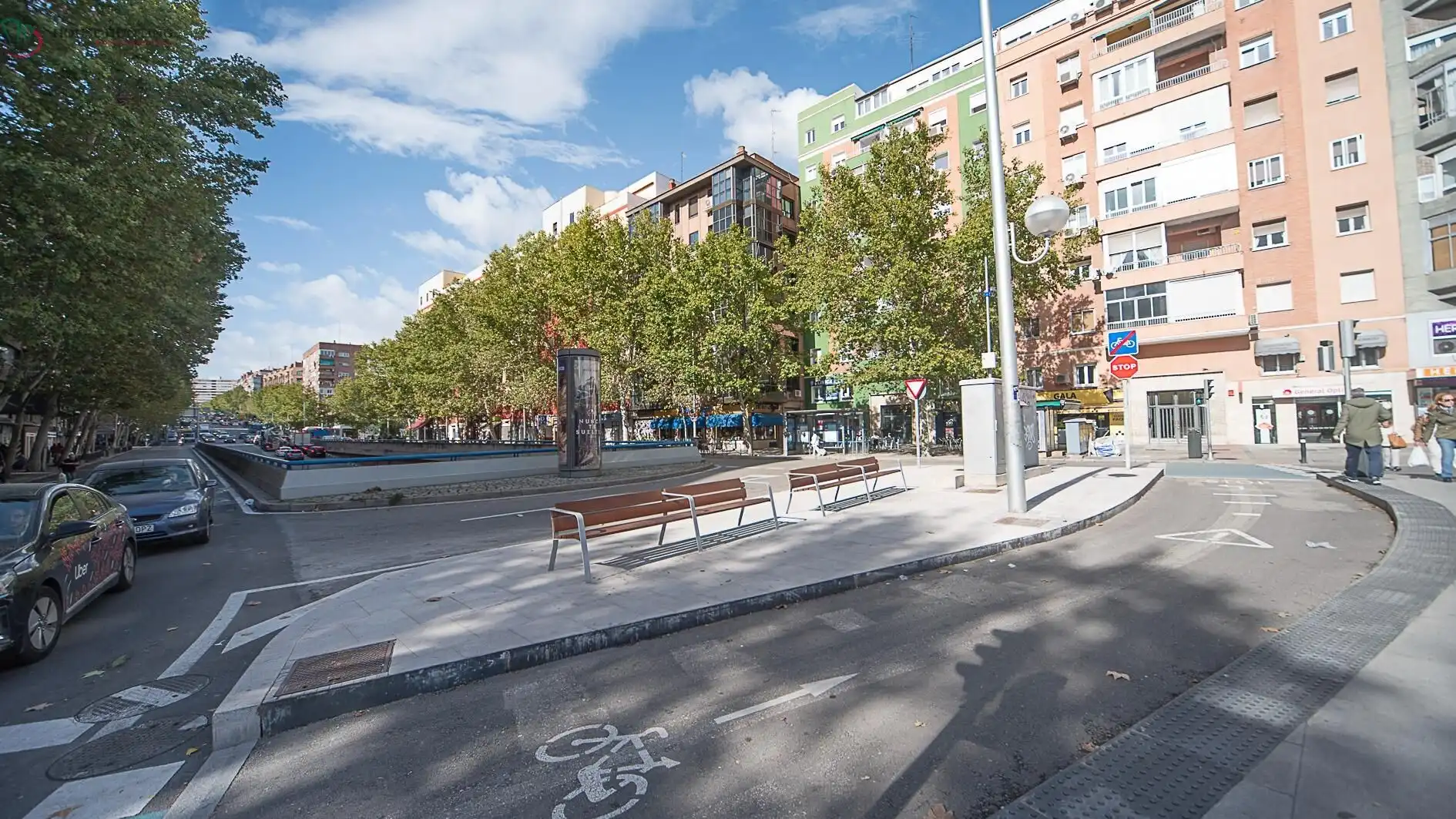 Exterior view of Commercial properties for sale in Madrid  with Air Conditioner