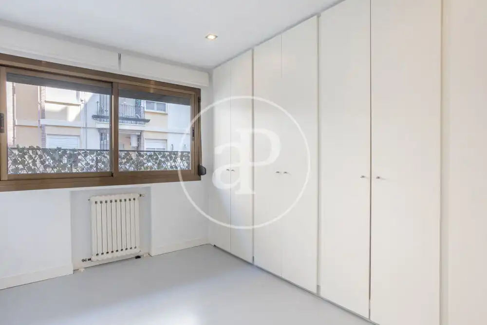 Schlafzimmer von Wohnung zur Miete in Valencia mit Klimaanlage, Heizung und Abstellraum