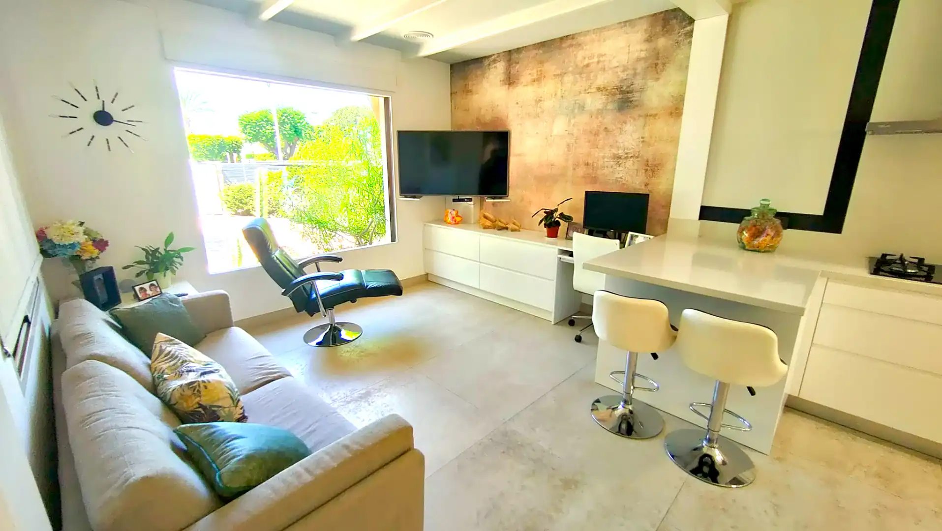 Sala d'estar de Casa o xalet en venda en Elche / Elx amb Aire condicionat, Calefacció i Jardí privat
