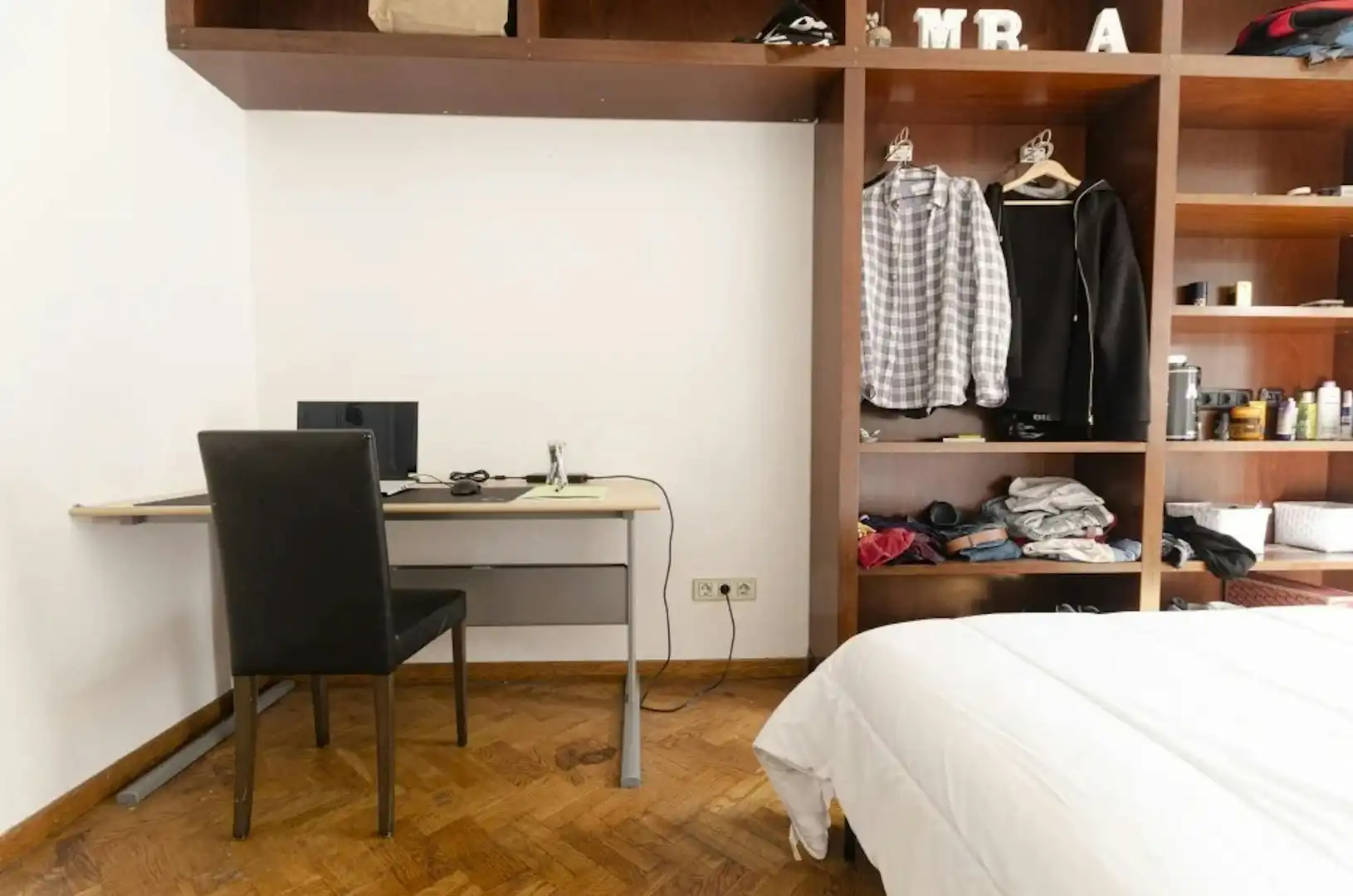 Habitación de Piso para compartir en  Barcelona Capital con Calefacción, Amueblado y Lavadora