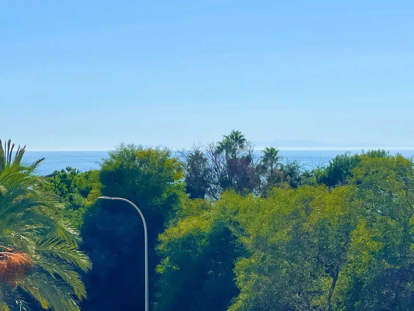Vista exterior de Dúplex de alquiler en Marbella con Aire acondicionado, Terraza y Amueblado