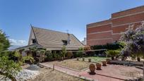 Vista exterior de Casa o xalet en venda en Las Gabias amb Aire condicionat, Calefacció i Jardí privat