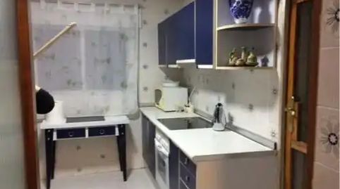 Foto 5 de Habitació a Calle Río de la Fuente, 12, Lourdes, Tudela