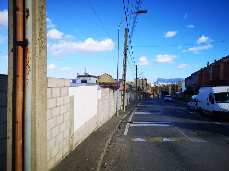 Außenansicht von Maisonette zum Verkauf in Algeciras mit Abstellraum