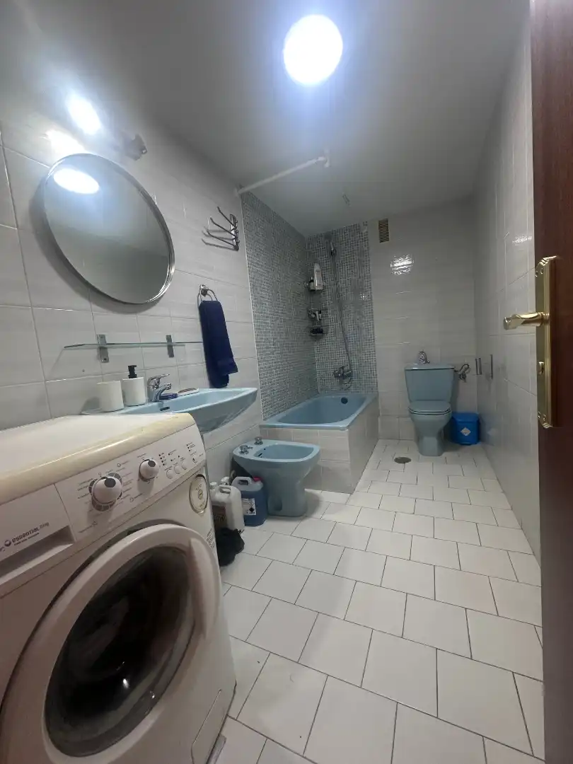 Baño de Piso en venta en Vélez-Málaga con Aire acondicionado, Calefacción y Jardín privado