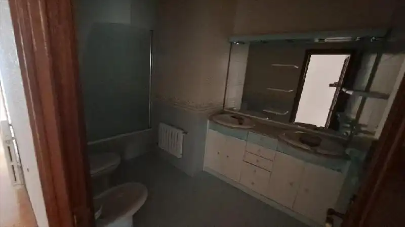 Bathroom of Flat for sale in Burela