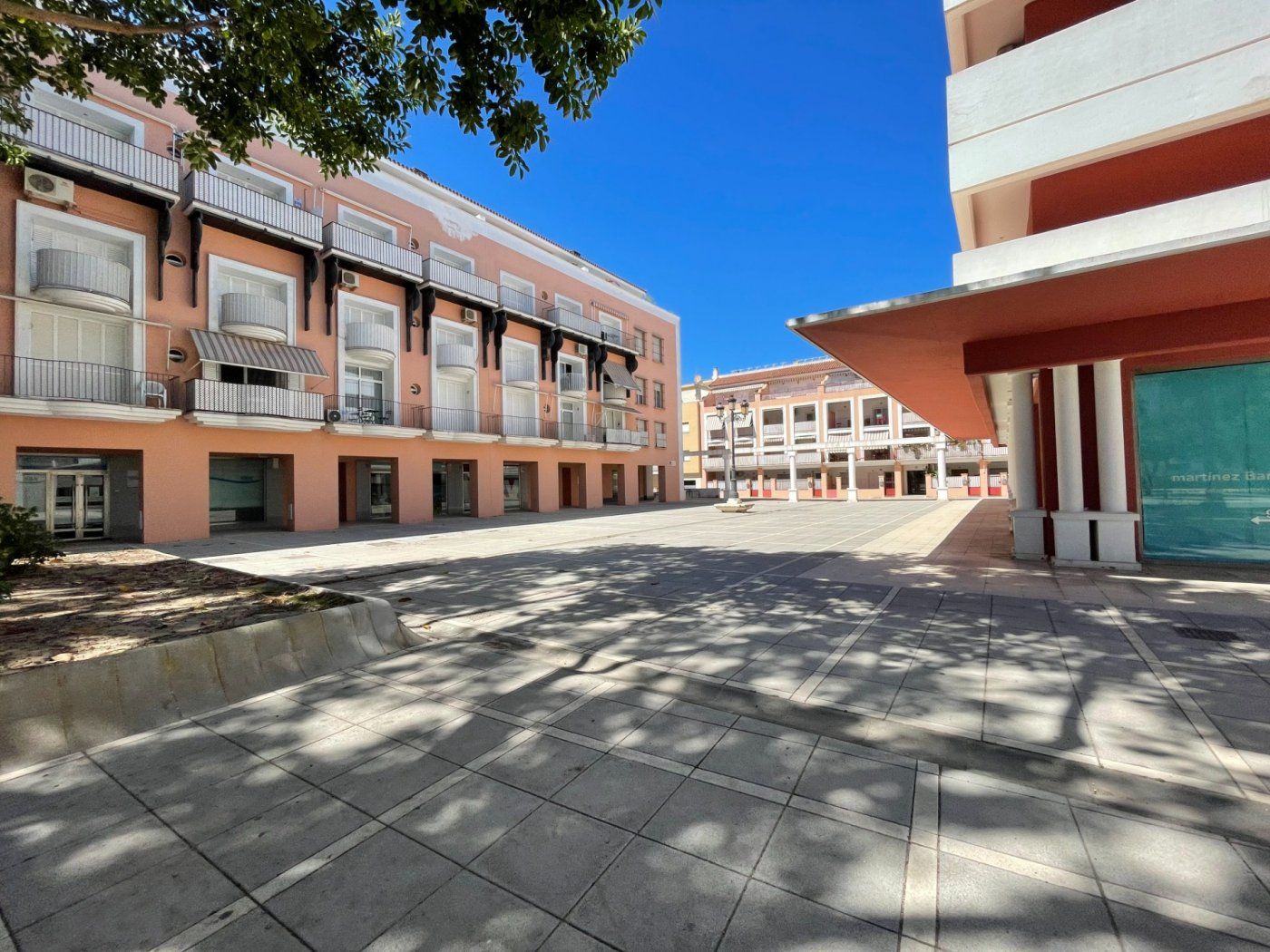 Vista exterior de Casa o xalet en venda en Sanlúcar de Barrameda amb Aire condicionat, Traster i Balcó