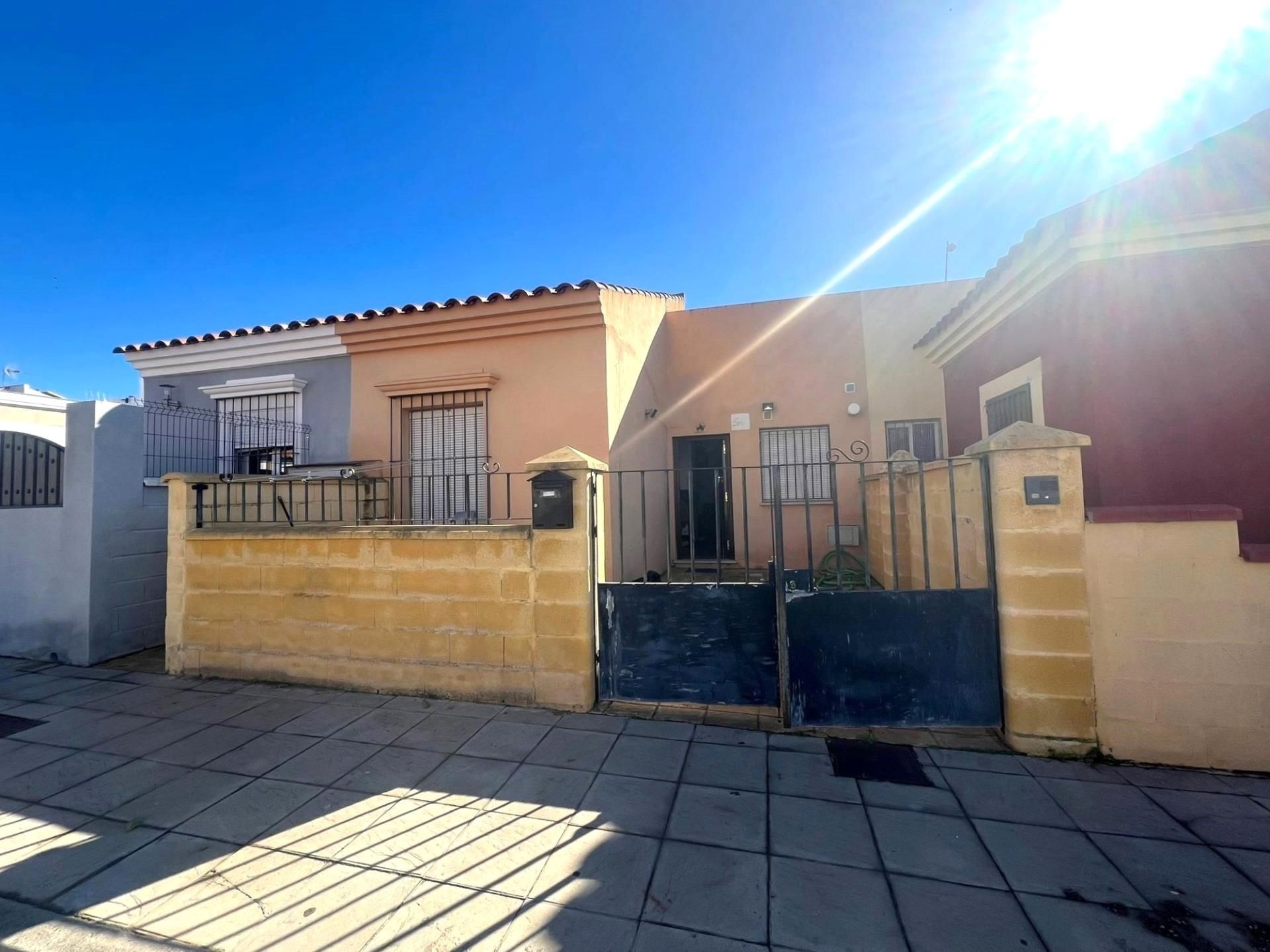 Exterior view of House or chalet to rent in Burguillos  with Air Conditioner
