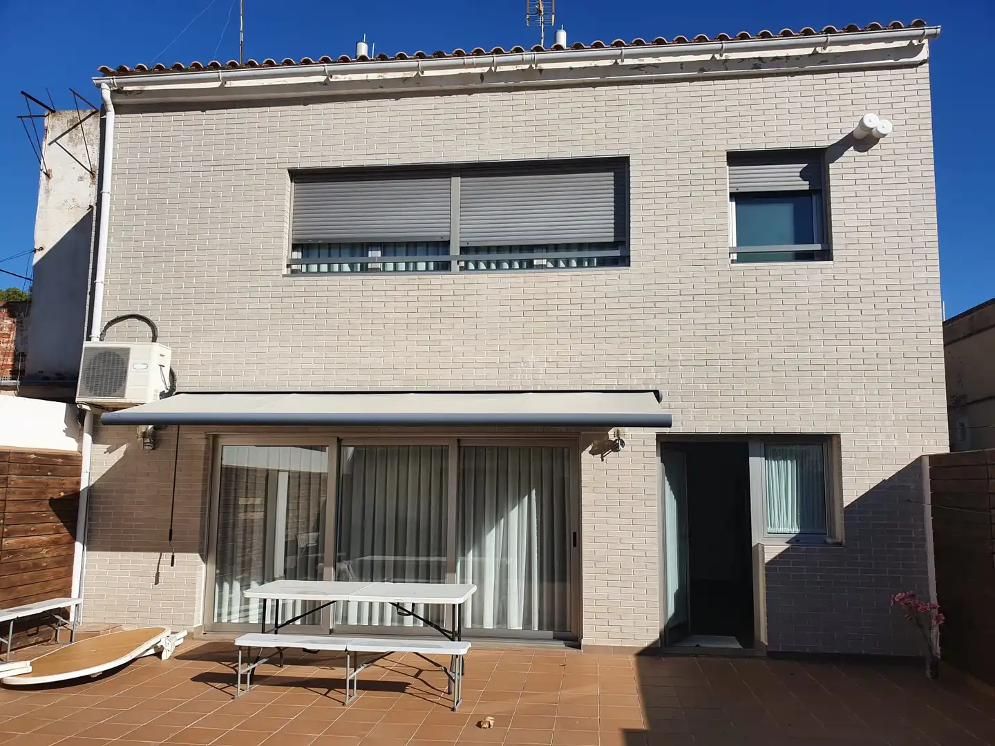 Vista exterior de Casa o xalet en venda en Godella amb Aire condicionat i Terrassa
