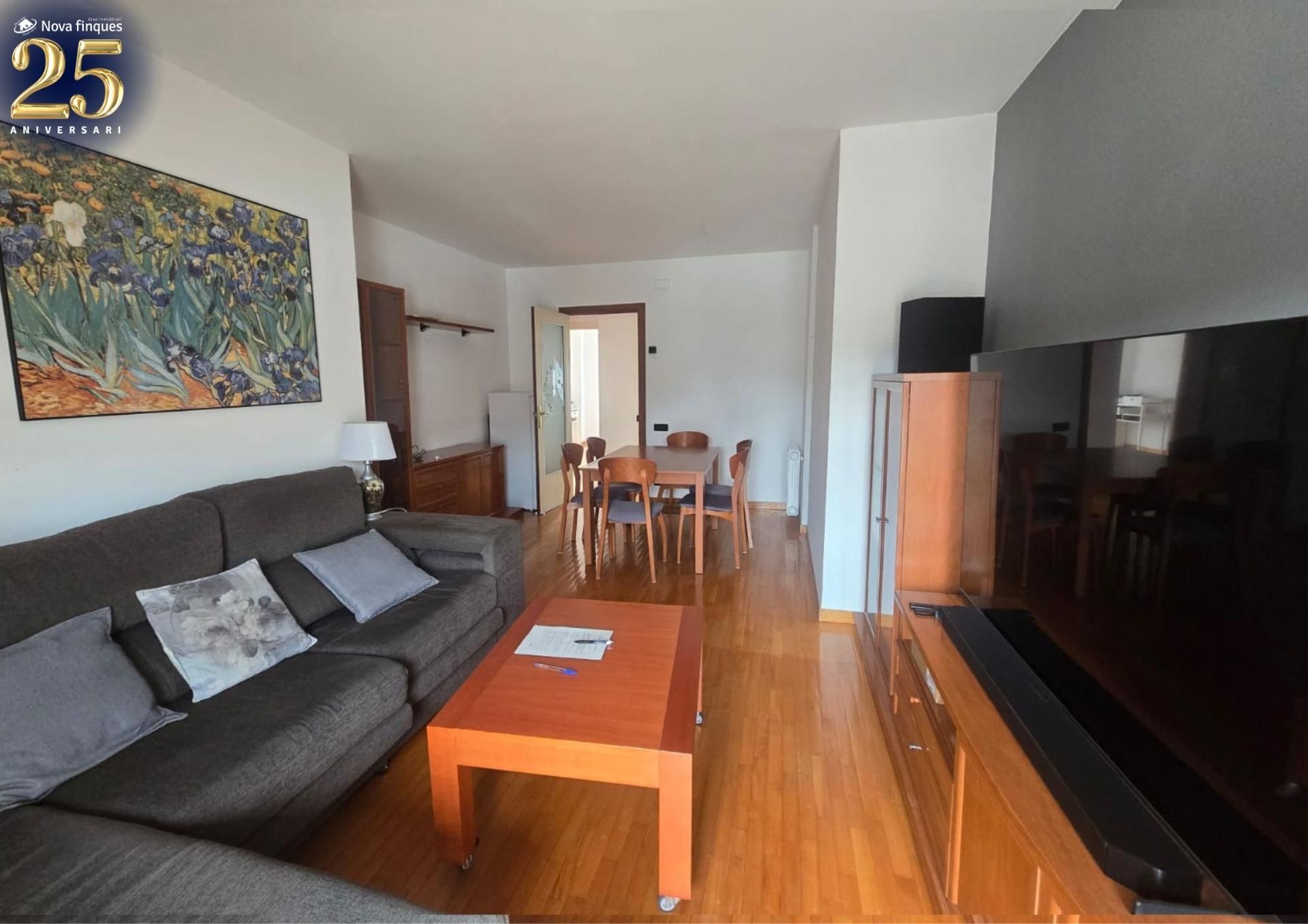 Living room of Flat to rent in Castellar del Vallès  with Parquet flooring, Terrace and Balcony