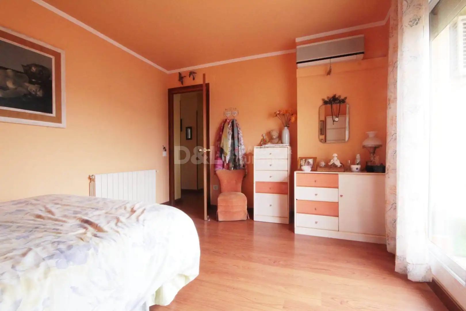 Habitación de Ático en venta en Vilanova i la Geltrú con Aire acondicionado, Calefacción y Terraza