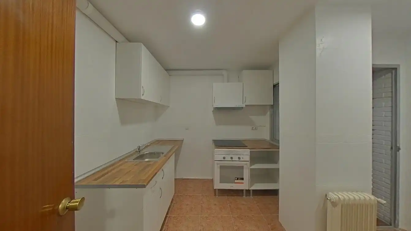 Cuina de Pis en venda en Madrid amb Calefacció, Parquet i Terrassa