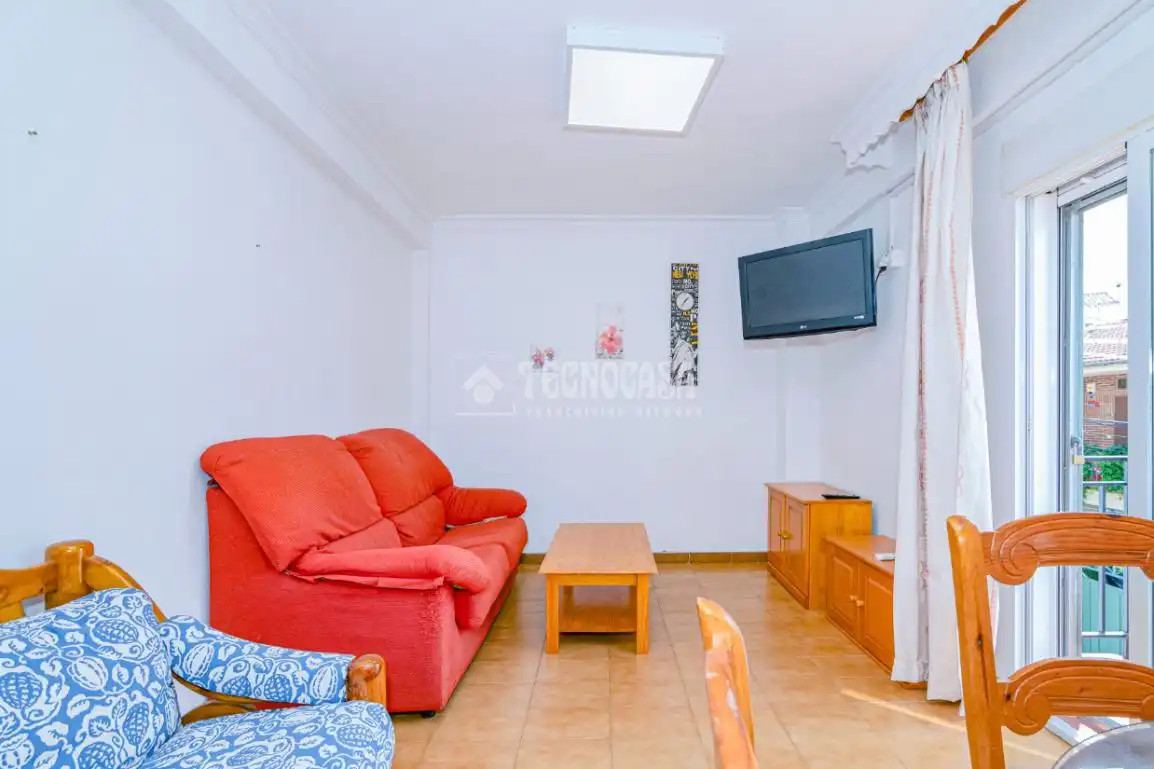 Sala de estar de Piso en venta en Granada con Aire acondicionado y Balcón