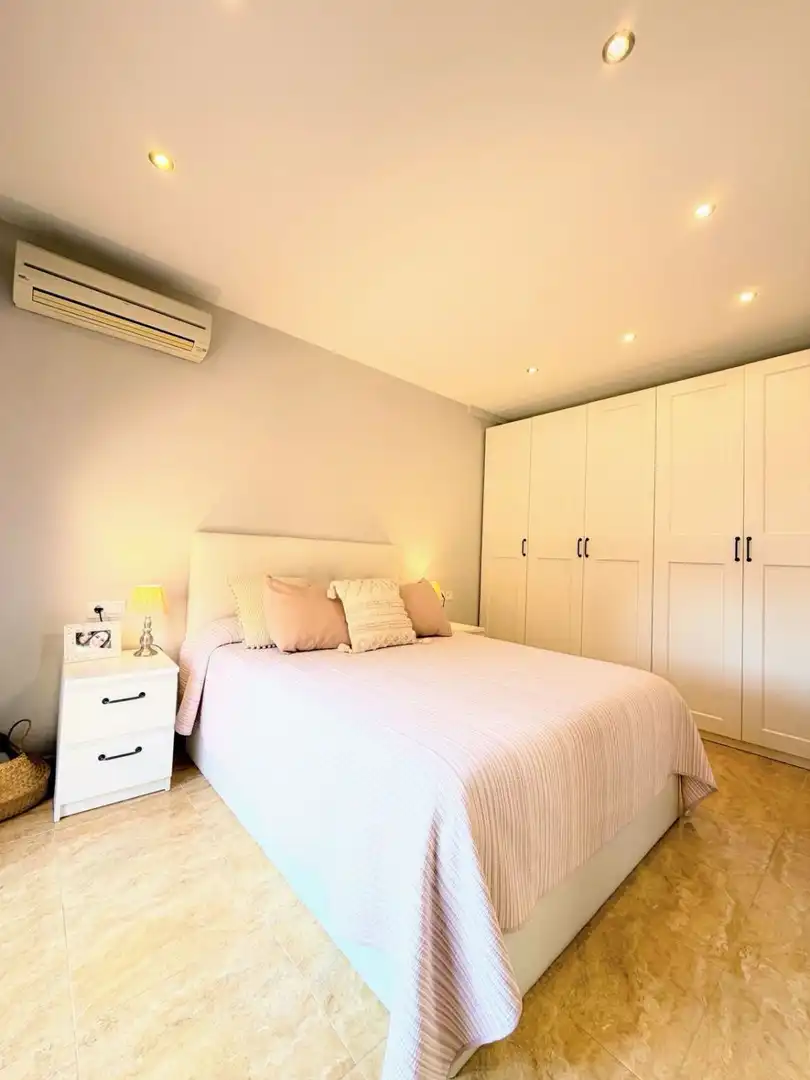 Bedroom of Detached homes for sale in Santa Margarida I Els Monjos  with Air Conditioner, Heating and Terrace