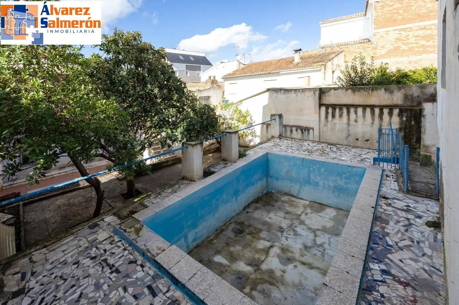Schwimmbecken von Haus oder Chalet zum Verkauf in La Zubia mit Klimaanlage, Privatgarten und Terrasse