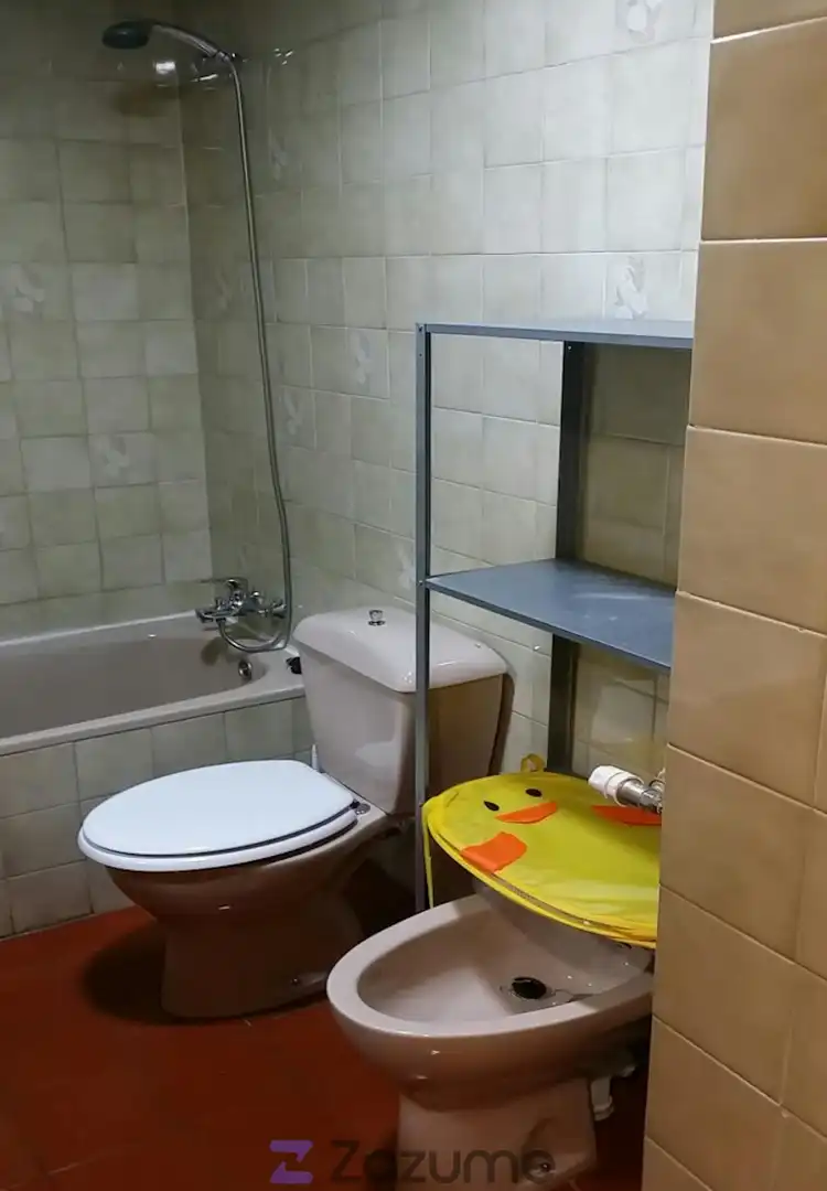 Bathroom of Flat for rent in Soria Capital   with Heating, Parquet flooring and Terrace