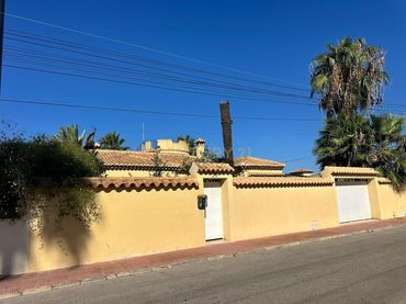 Maison à vendre à Calle Miguel de Cervantes, 29, Torrevieja, Spain