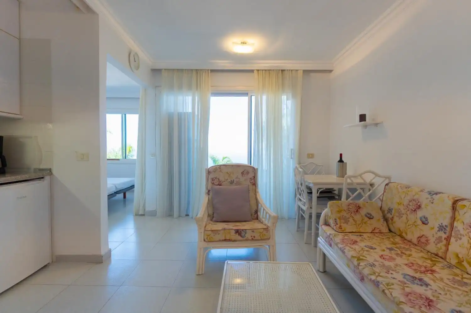 Sala d'estar de Estudi de lloguer en Santa Úrsula amb Jardí privat, Terrassa i Piscina