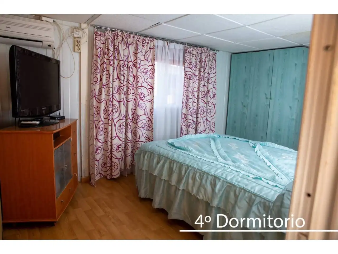 Habitación de Casa o chalet en venta en Carmona con Aire acondicionado, Calefacción y Jardín privado
