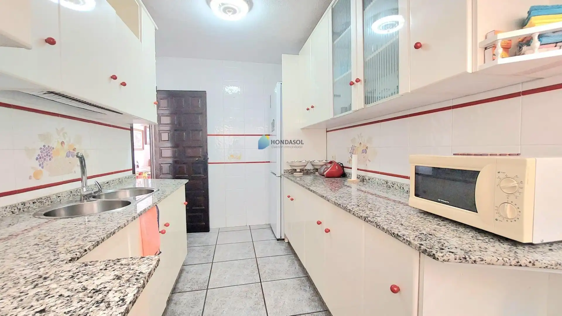 Cuina de Casa o xalet en venda en Cartagena amb Terrassa i Moblat