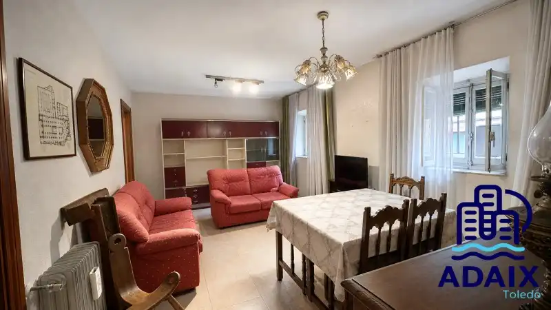 Sala d'estar de Casa o xalet en venda en Toledo amb Calefacció