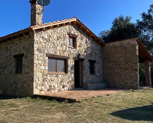 Vista exterior de Finca rústica en venda en Les Planes d'Hostoles amb Calefacció, Jardí privat i Parquet