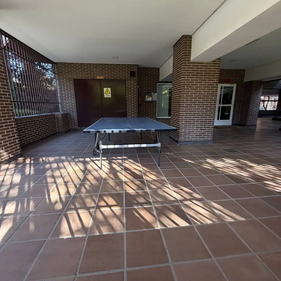 Terraza de Piso en venta en Madrid con Piscina comunitaria
