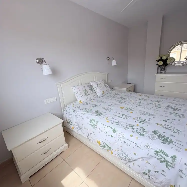 Dormitori de Apartament en venda en Mont-roig del Camp amb Aire condicionat, Moblat i Piscina comunitària