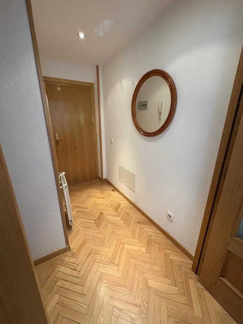 Wohnung zur Miete in Calle Ramón María del Valle Inclán, Espartales