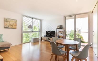 Living room of Flat for sale in Sant Cugat del Vallès  with Air Conditioner, Heating and Terrace