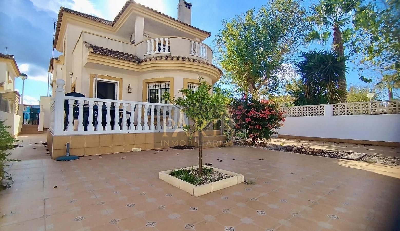 Vista exterior de Dúplex en venda en Cartagena amb Terrassa i Piscina comunitària