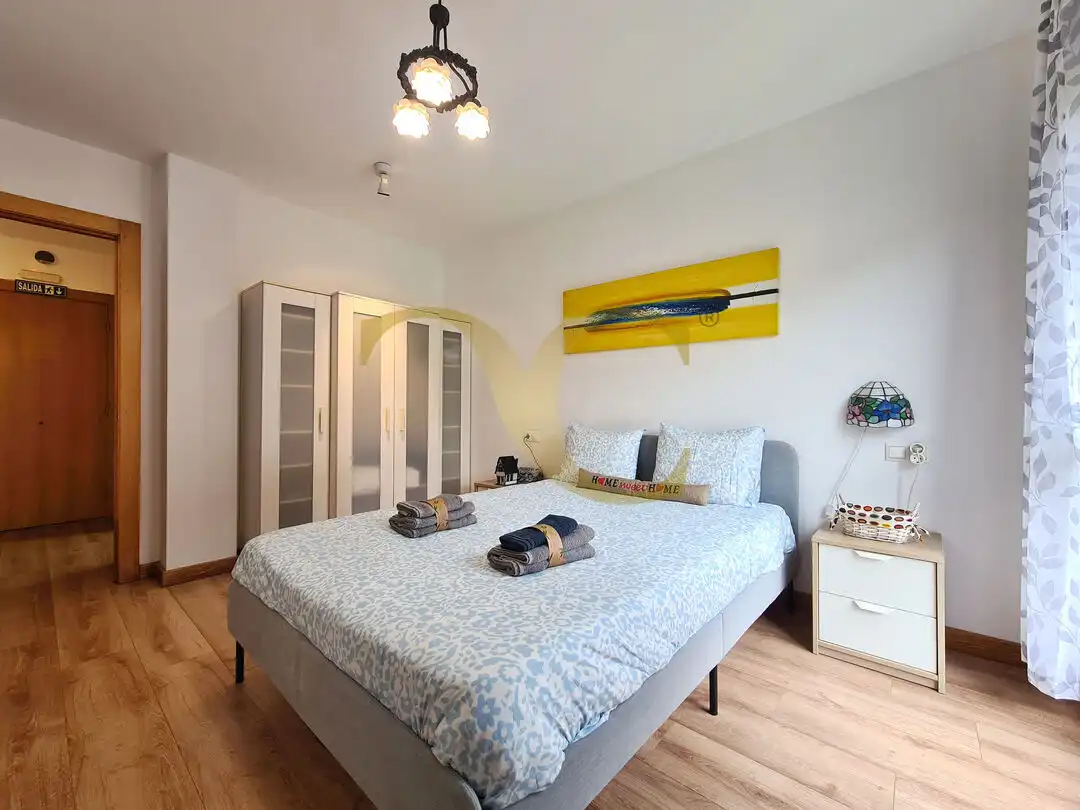 Habitación de Apartamento en venta en Ribadesella con Calefacción, Trastero y Amueblado