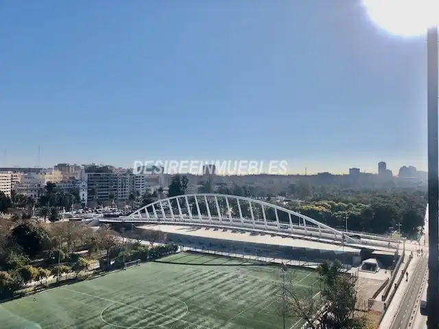 Vista exterior de Piso de alquiler en Valencia con Aire acondicionado, Calefacción y Parquet