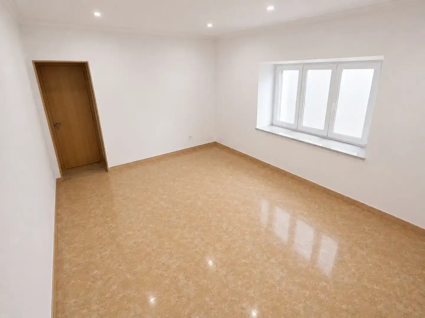Piso de alquiler en Fozaneldi - Tenderina - Ventanielles